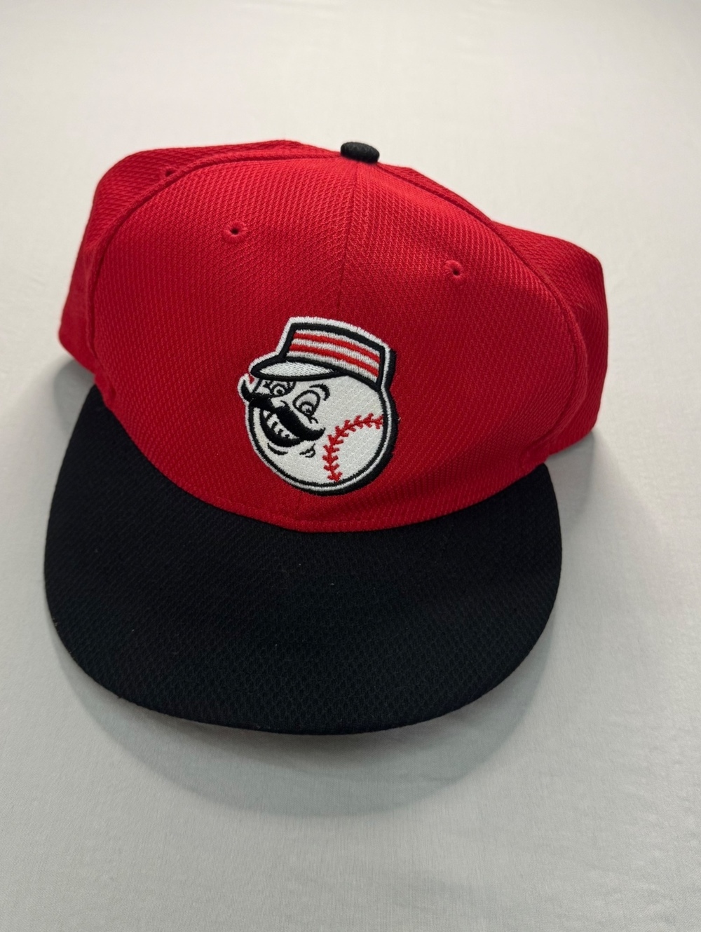 New Era 59FIFTY Cincinnati Reds Mr. Redlegs Fitted Hat 7 1/2 Red Black MLB